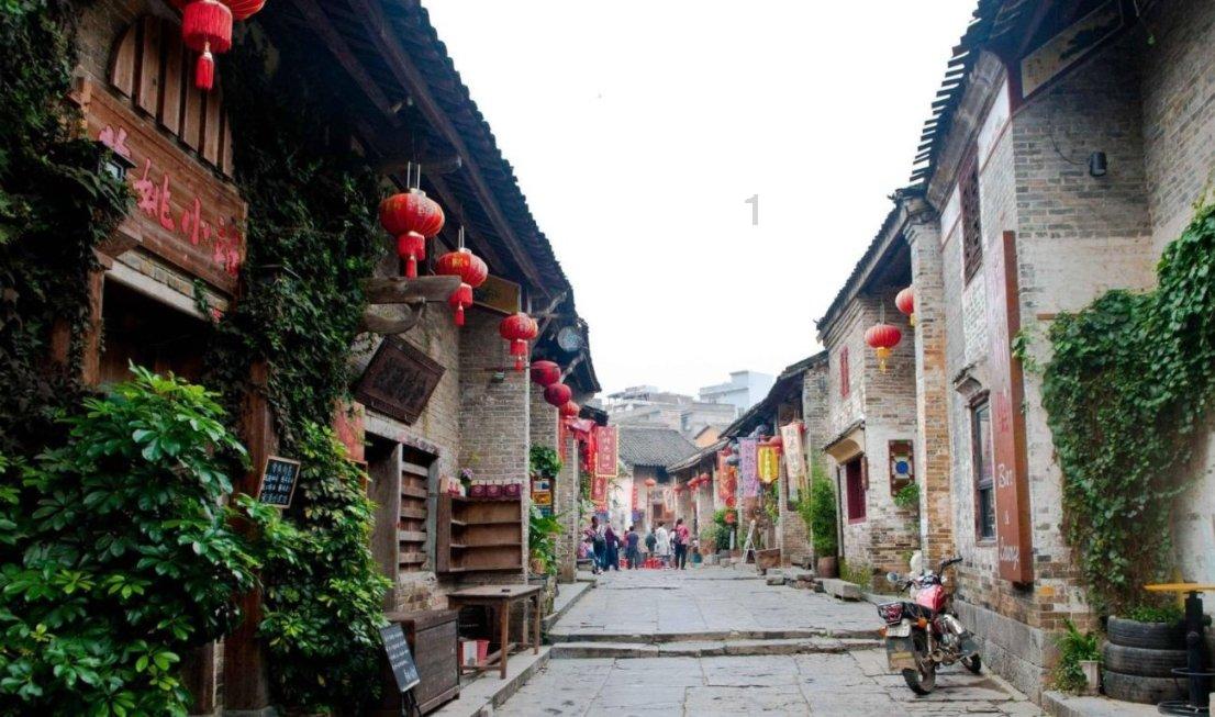 逃离无人的学校